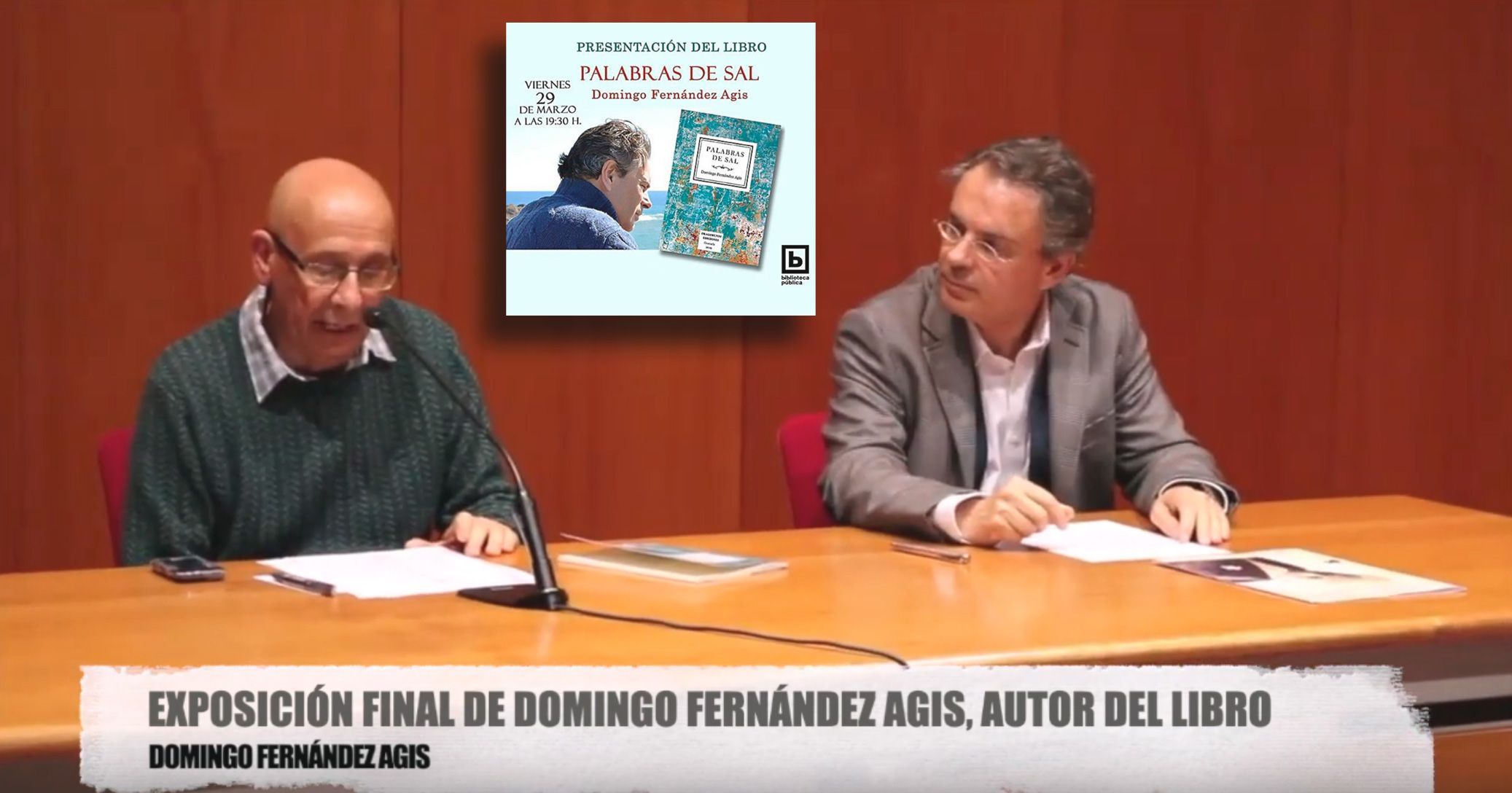 Adolfo García García presentando a Domingo Fernández Agis, en la Biblioteca Pública de Las Palmas