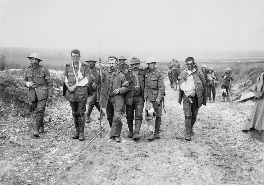 Soldiers walking after the end of the first world war.