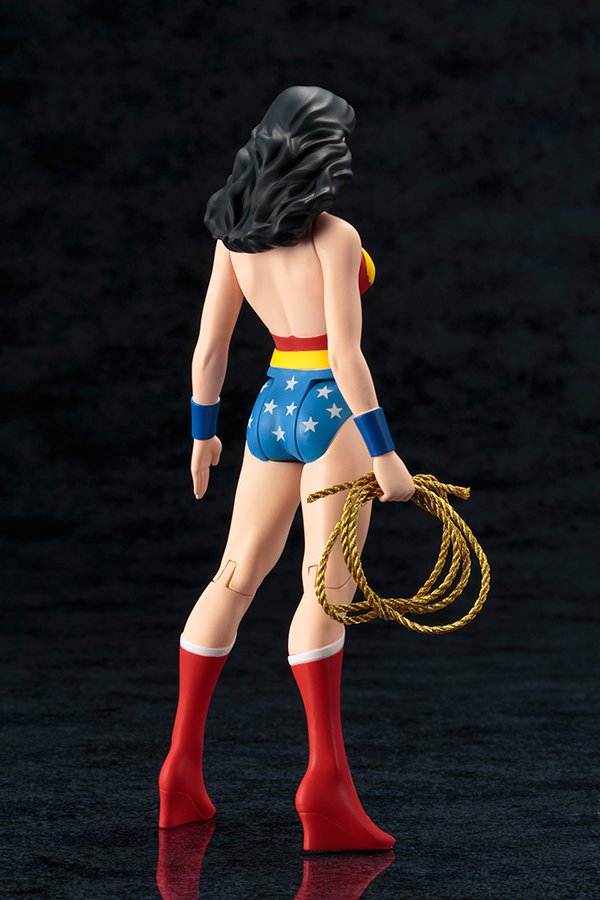 DC UNIVERSE WONDER WOMAN CLASSIC SERIES ARTFX+ STATUE