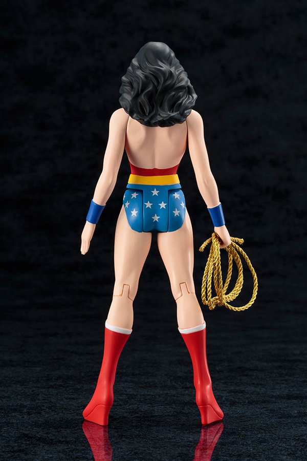 DC UNIVERSE WONDER WOMAN CLASSIC SERIES ARTFX+ STATUE