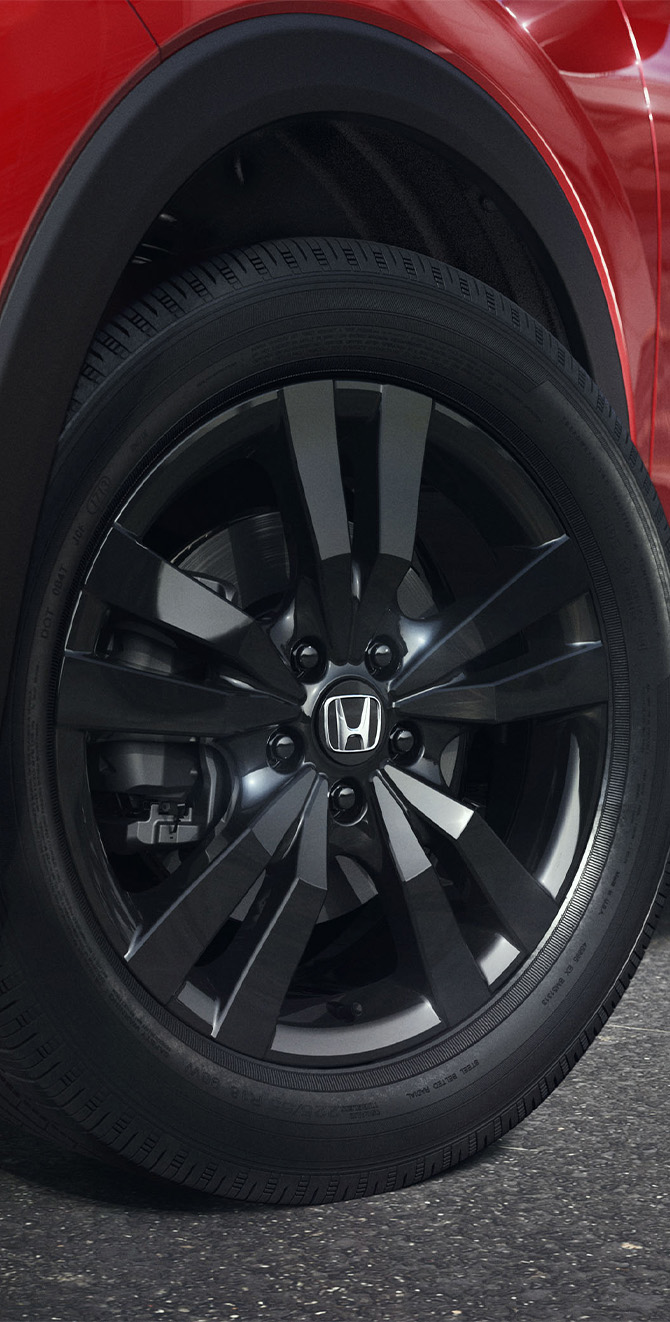 New 2026 Honda HR-V at Delaney Honda | Close up of the rims for a 2026 Honda HR-V New 2026 Honda HR-V at Delaney Honda | Close up of the rims for a 2026 Honda HR-V