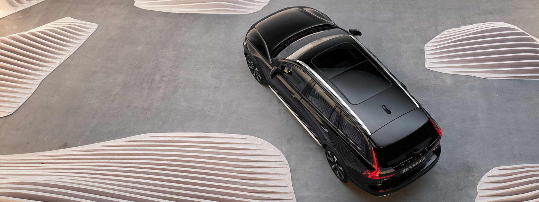 2026 Volvo V60 | Top view of a black 2026 Volvo V60 Cross Country 2026 Volvo V60 | Top view of a black 2026 Volvo V60 Cross Country