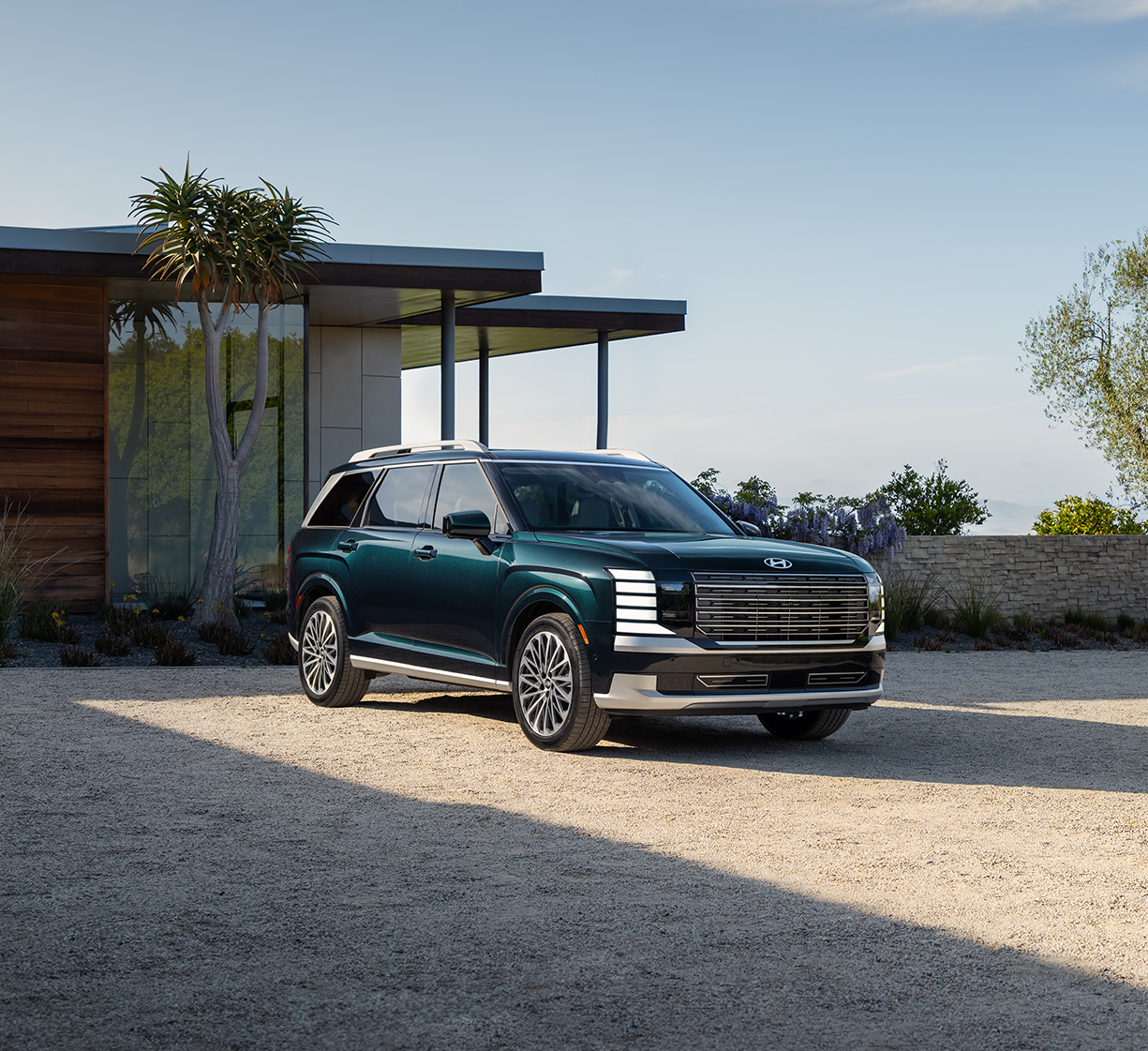 2026 Hyundai Palisade SE vs. SEL Premium at Washington Hyundai in Washington, PA | a parked 2026 Hyundai Palisade in the color green