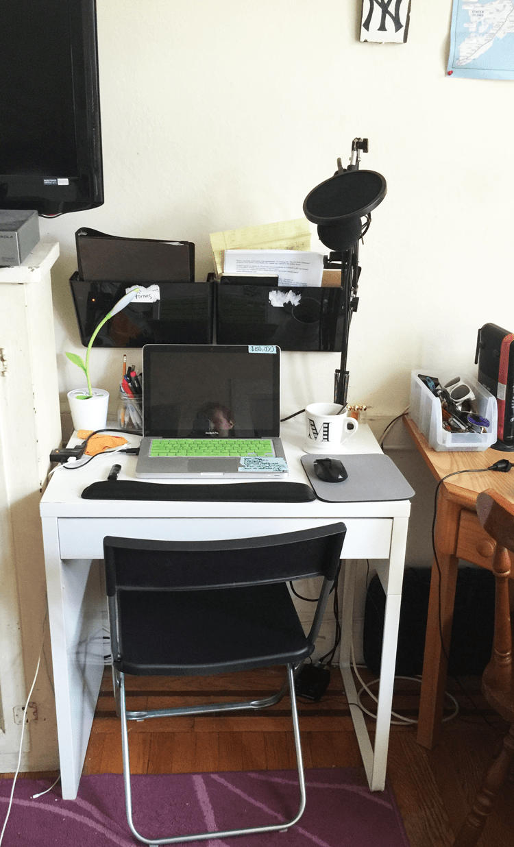 desk-before