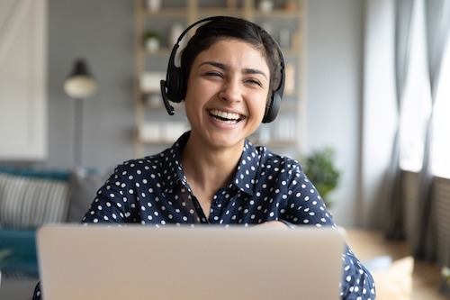 friendly_health_insurance_agent_communicating_with_client
