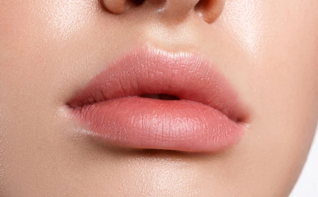 How to Lighten Dark Lips