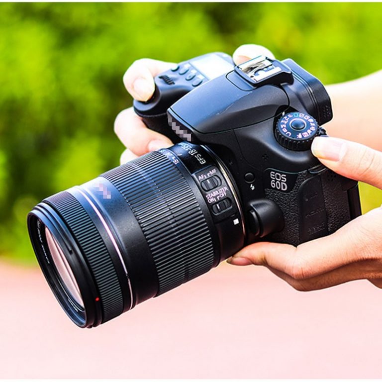 How to Use a DSLR Camera
