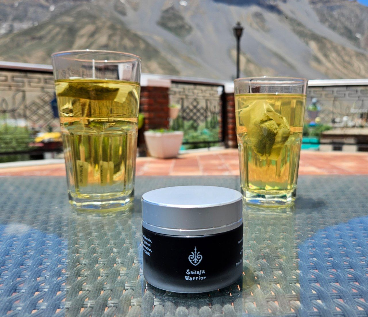 Premium Glass Jar with Tea Set