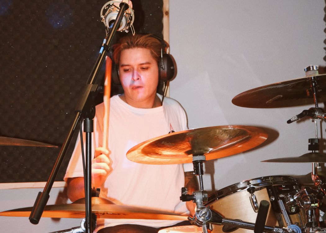 https://media.publit.io/file/SamLak/Sam-Drums-3.5-2.5.jpg