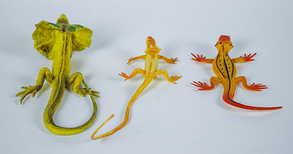 MIXED LOT OF 14 LIZARDS VINTAGE ASSORTED PLASTIC & RUBBER FIGURES TOYS ...