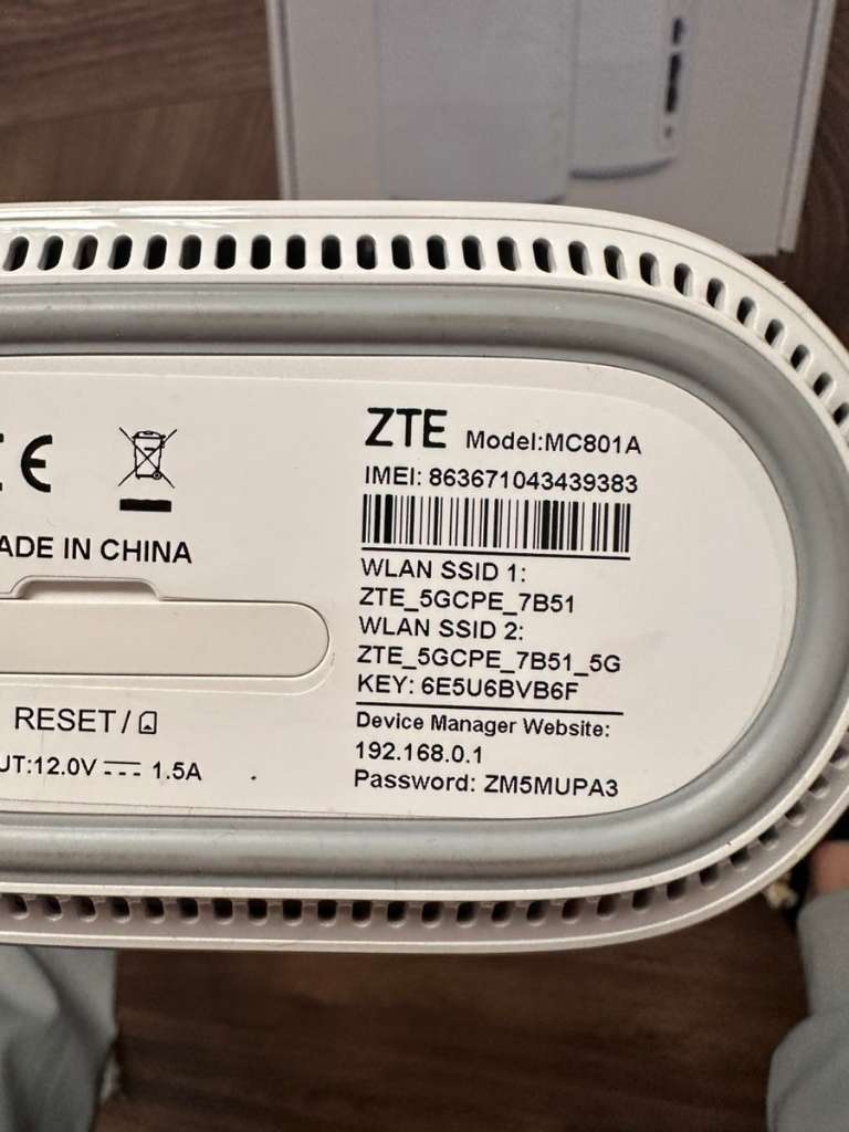 Unlocked ZTE MC801A 5G / 4G WiFi 6 CPE Router - SIM Card Slot - Image 4