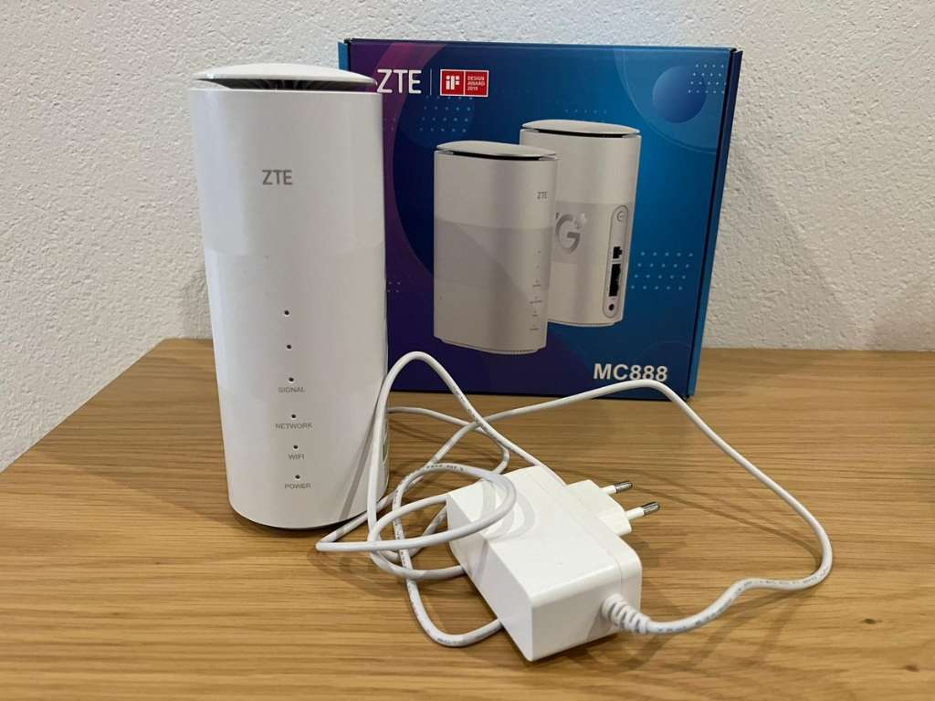 Unlocked ZTE MC888 5G / 4G WiFi 6 CPE 3.8gbps Router - Image 2