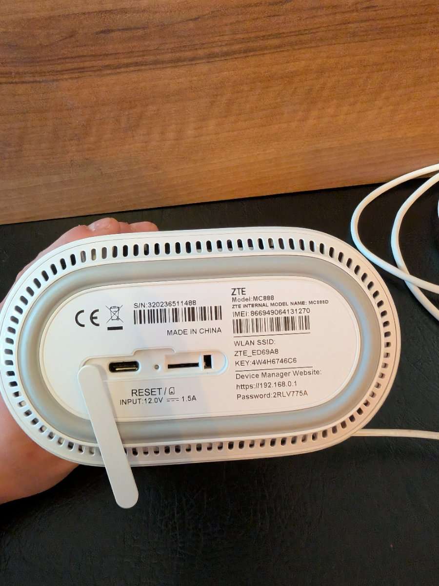 Preowned Unlocked ZTE MC888 5G / 4G WiFi 6 CPE 3.8gbps Router - Image 3