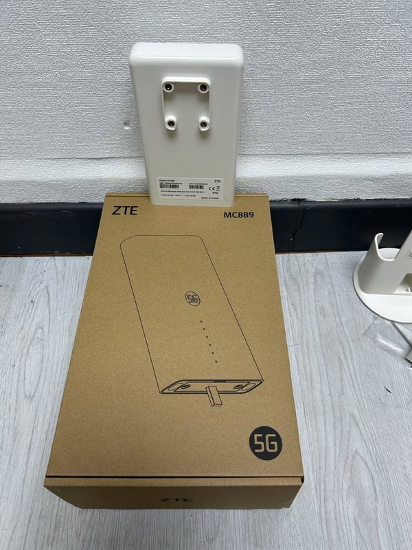 Unlocked ZTE MC889 5G Outdoor CPE Router - Image 2