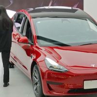 Tesla Is Doubling Down On Model 3 Discounts, Creating Problems For EV Rivals