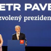 New voice for Czech Republic? Retired general tops ex-PM for presidency.