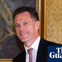 Chris Minns sworn in as NSW premier while Labor remains short of a majority after election