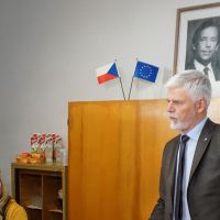 Former NATO general, ex-prime minister seen leading Czech presidential election