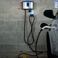 Editorial: California should tap its growing fleet of EVs to prevent blackouts