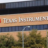 October Stock Picks: 7 Chip Stocks to Buy on Dips