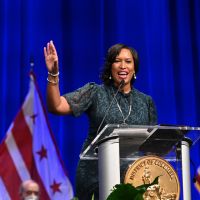 At last, bipartisanship (some, anyway) on federal workers returning to the office