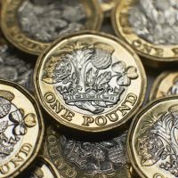 Pound pushes higher against weaker dollar