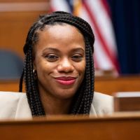 Rep. Summer Lee hosts in-district swearing-in ceremony