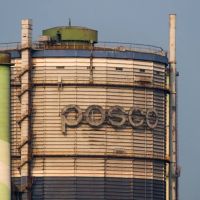 Posco chief warns strong dollar is dragging down profits