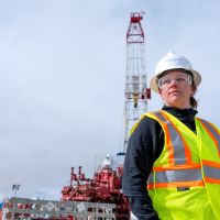 As Oil Companies Stay Lean, Workers Move to Renewable Energy