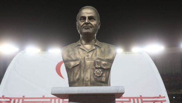 Fabinho and Kanté's team refuse to play in pitch-side statue row