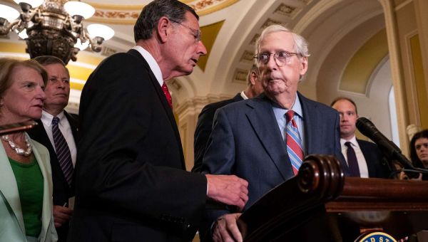 Senate Physician Says There’s ‘No Evidence’ Mitch McConnell Has Larger Health Problem After Freezing Episodes