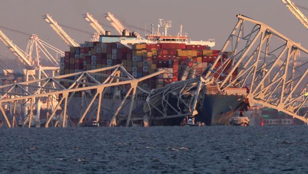 Rescuers hunt for survivors after cargo ship destroys US bridge