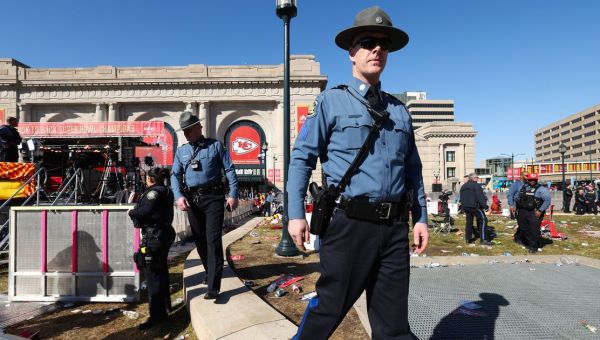 Over 850 cops at deadly Super Bowl celebration where 1 dead & up to 15 injured