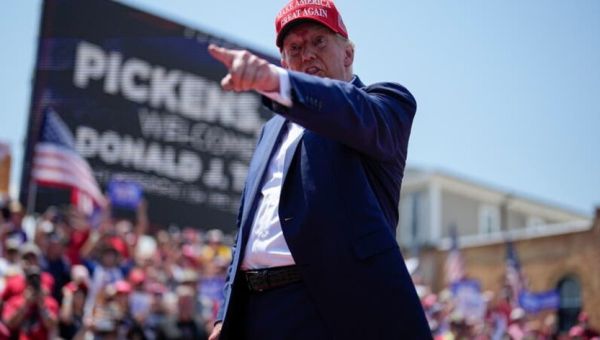 Donald Trump draws thousands to small South Carolina city for campaign rally