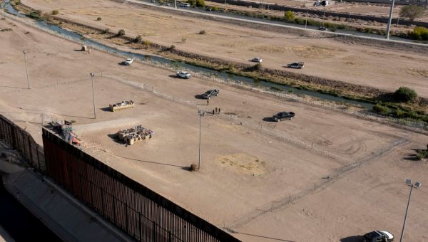 8-year-old girl dies while in federal custody on the border