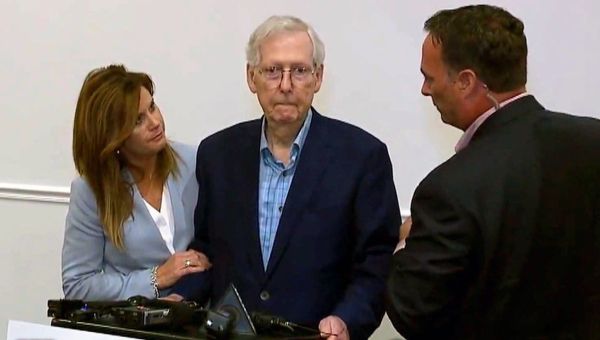 Mitch McConnell Appears to Freeze During Press Conference in Kentucky