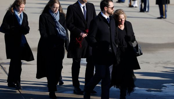 Jimmy Carter’s Large Family Honors the Former President