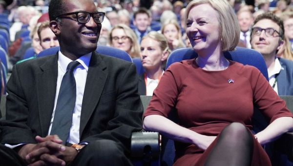 Liz Truss and Kwasi Kwarteng abandon 45p tax cut for rich