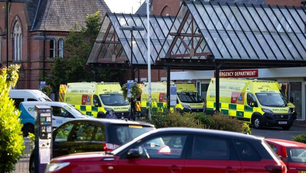 More than 4,000 ambulance patients hit with hour-long waits outside hospitals