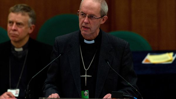Head of Anglican Church resigns over handling of child abuse