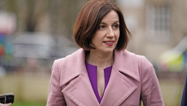 Row over Labour claims private school tax raid will not drive up class sizes