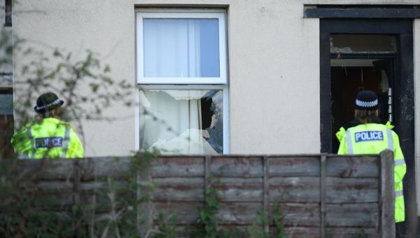 London terrorism police arrest five men in ‘plot to target specific premises’ – Daily Star