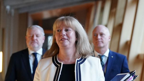 North Sea oil revenues drop pushes Scottish finances further into the red