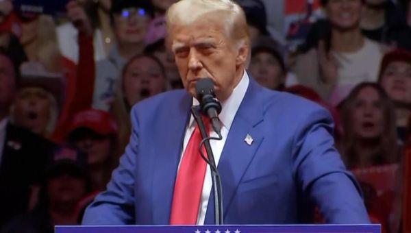 Final push in 2024 election: Trump and Harris neck-and-neck with 8 days to go