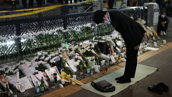 Your Monday Briefing: Seoul Mourns Halloween Crush Victims