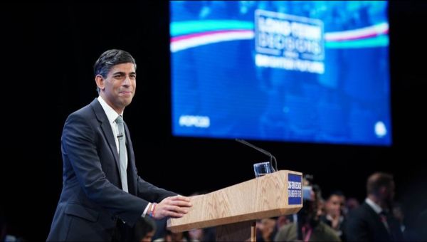 Sunak survives Rwanda deportation Bill rebellion but lurch to the right continues