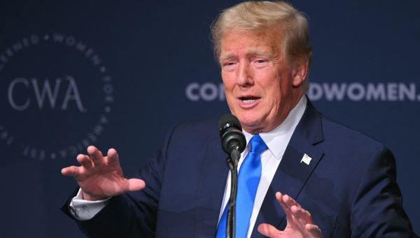 Trump plans to give speech to auto workers in Detroit, skipping second GOP debate