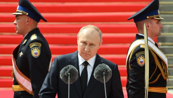 Russia's Putin signs decree on spring military conscription