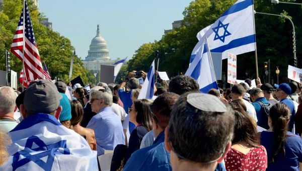 Planes, trains and bus caravans: Ahead of mass pro-Israel rally, tens of thousands of Jews are descending on Washington – Jewish Telegraphic Agency