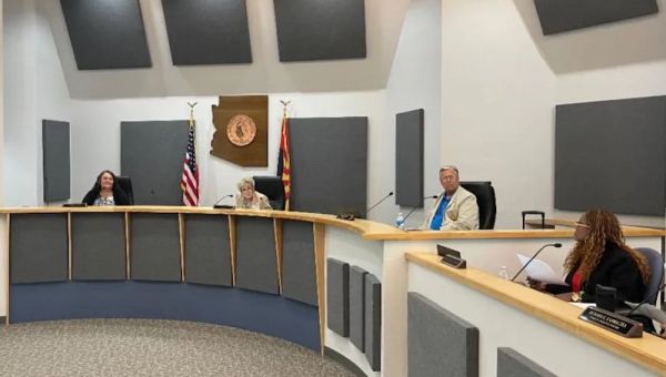 When dumber hits criminal: Cochise Supes indicted on self-inflicted election conspiracies | What the Devil won’t tell you – Click pic for more: